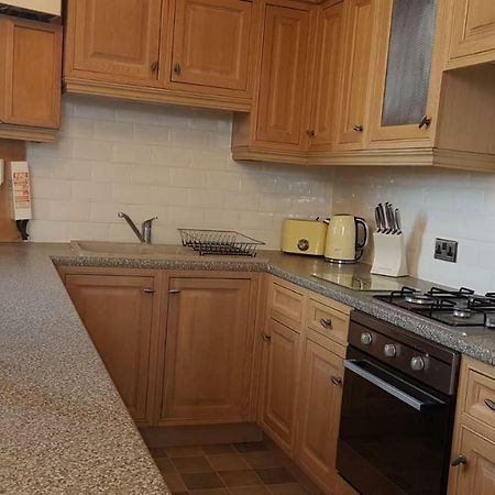 Carnegie Library: Austen Apartment 2 Bedroom Mexborough Экстерьер фото